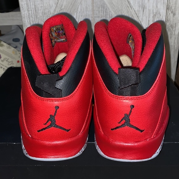Jordan 10 Bulls Over Broadway - Picture 5 of 6
